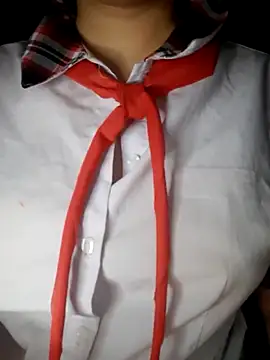 lina loveee online show from March 19, 2026, 6:08 pm