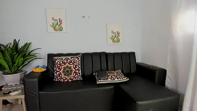 hazel slim online show from January 15, 2026, 3:15 pm