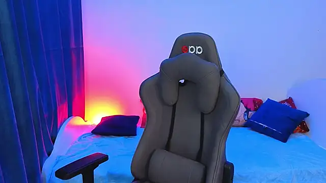 lucidangelok1 online show from April 4, 2026, 4:08 am