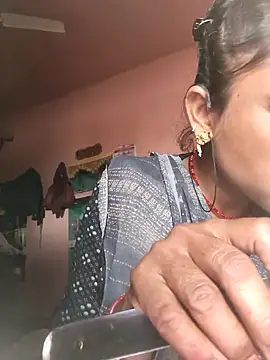 lodhi8080 online show from May 2, 2026, 8:08 am