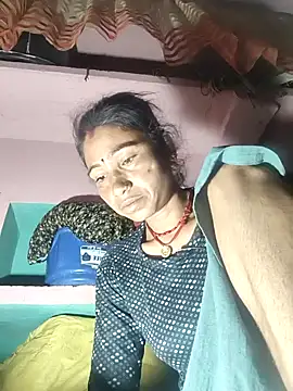 lodhi8080 online show from April 28, 2026, 9:41 pm