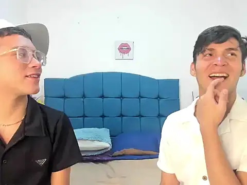 CoupleFire  online show from February 1, 2026, 12:09 am