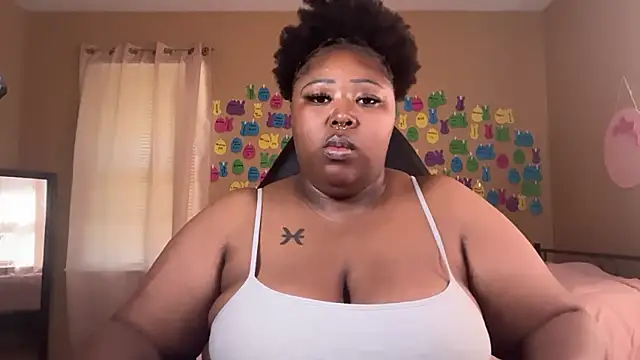 Chocolatebunnyxx96 online show from June 16, 2026, 3:23 pm