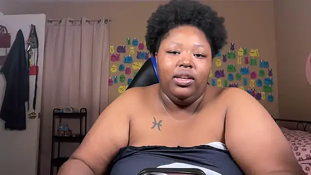 Chocolatebunnyxx96 online show from July 14, 2026, 2:05 am