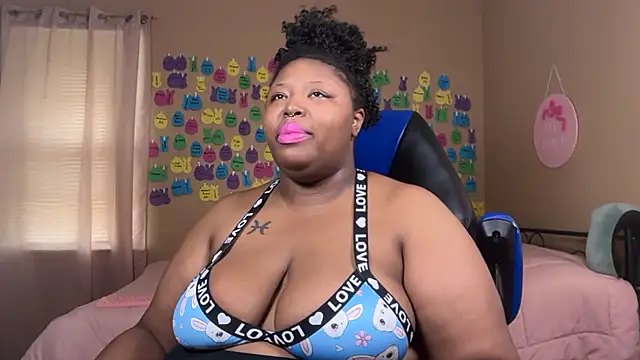 Chocolatebunnyxx96 online show from August 1, 2026, 5:22 pm