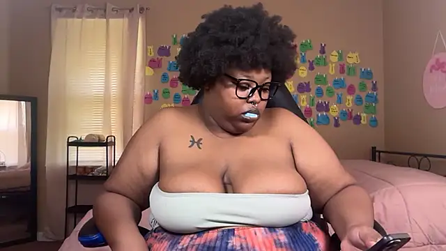 Chocolatebunnyxx96 online show from July 10, 2026, 7:25 pm