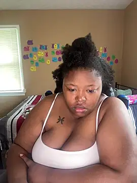 Chocolatebunnyxx96 online show from May 9, 2026, 1:25 pm