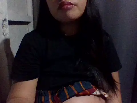 sweetprinces08 online show from April 29, 2026, 8:37 pm