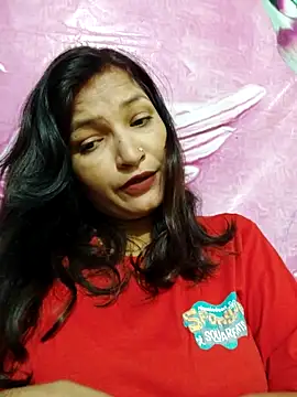Snapshot of Priyaa_1433 chatting on July 1, 2026, 3:18 am Priyaa 1433 online show from July 1, 2026, 3:18 am