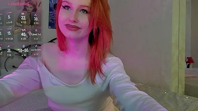 LovelytLuna online show from February 3, 2026, 6:22 am