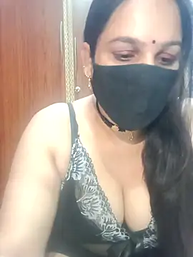 Snapshot of 01Roshani chatting on March 19, 2026, 5:35 pm 01Roshani online show from March 19, 2026, 5:35 pm