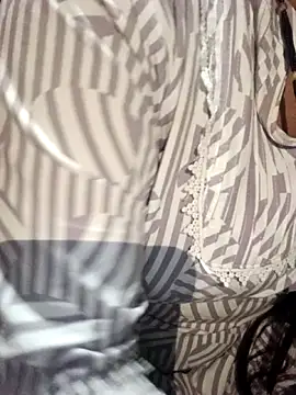 Snapshot of 01Roshani chatting on March 21, 2026, 8:13 pm 01Roshani online show from March 21, 2026, 8:13 pm