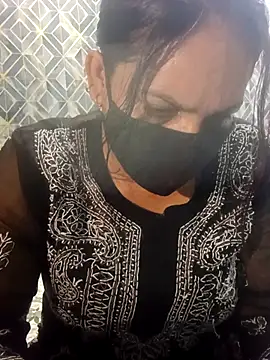 Snapshot of 01Roshani chatting on February 13, 2026, 11:54 am 01Roshani online show from February 13, 2026, 11:54 am