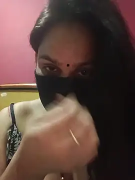 Snapshot of 01Roshani chatting on June 11, 2026, 9:06 am 01Roshani online show from June 11, 2026, 9:06 am