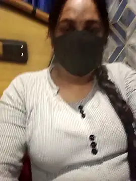 Snapshot of 01Roshani chatting on February 10, 2026, 3:55 pm 01Roshani online show from February 10, 2026, 3:55 pm