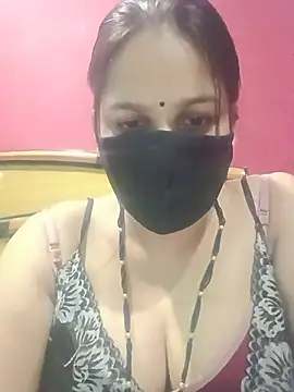 Snapshot of 01Roshani chatting on June 18, 2026, 9:14 am 01Roshani online show from June 18, 2026, 9:14 am
