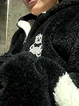 hinicky-0 online show from January 6, 2026, 8:51 am