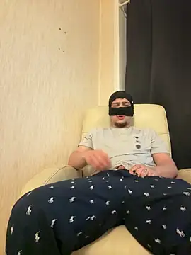 Snapshot of gtostsamy chatting on April 12, 2026, 5:16 pm gtostsamy online show from April 12, 2026, 5:16 pm