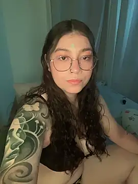 soffmoon online show from March 13, 2026, 3:44 am