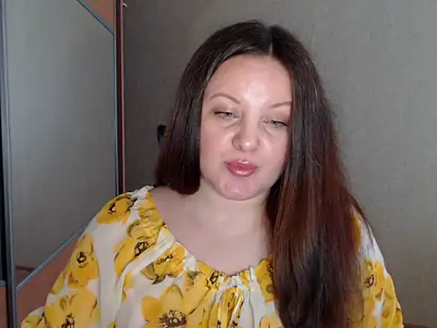 Snapshot of Sabrina_Weaver chatting on April 7, 2026, 9:33 am Sabrina Weaver online show from April 7, 2026, 9:33 am