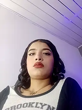 honeyluxe  online show from February 12, 2026, 3:50 am