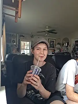 SugarNCinnamon online show from May 26, 2026, 11:25 pm