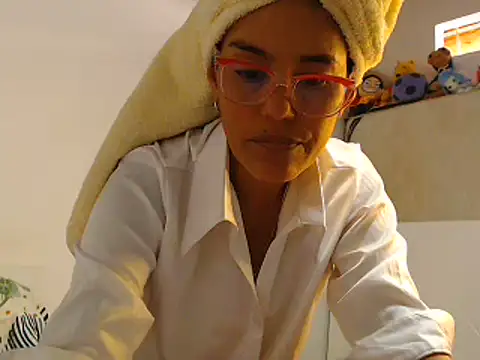 Elizabeth manzon online show from July 16, 2026, 7:55 pm