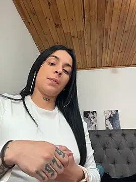 London fox online show from February 9, 2026, 3:32 pm