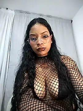 KATALINA SANTANA  online show from June 17, 2026, 12:11 am