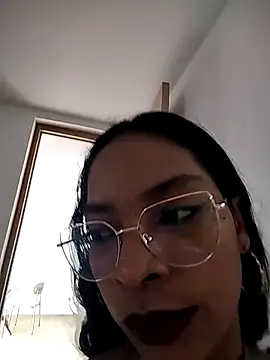 KATALINA SANTANA  online show from February 14, 2026, 7:25 pm