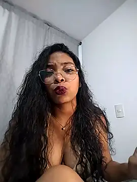 KATALINA SANTANA  online show from April 28, 2026, 2:27 am