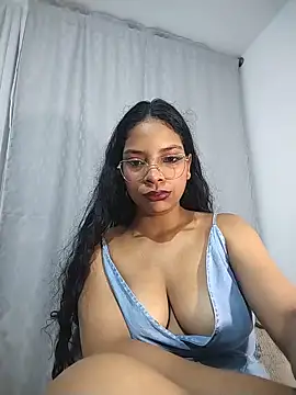 KATALINA SANTANA  online show from June 4, 2026, 1:21 am