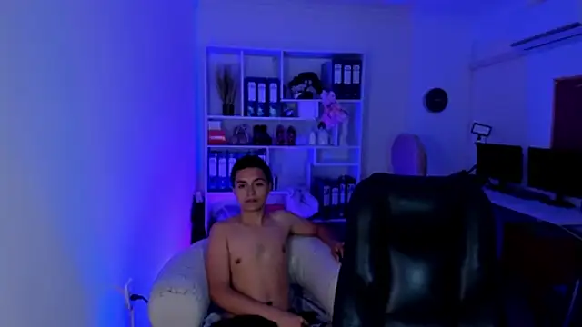 RicciRizzo online show from March 24, 2026, 7:47 pm