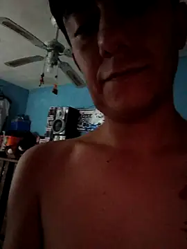 Snapshot of Hxzelmxnix chatting on February 28, 2026, 8:52 pm Hxzelmxnix online show from February 28, 2026, 8:52 pm