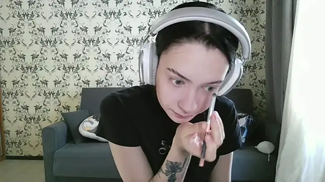 LxayBloom online show from March 6, 2026, 7:25 am