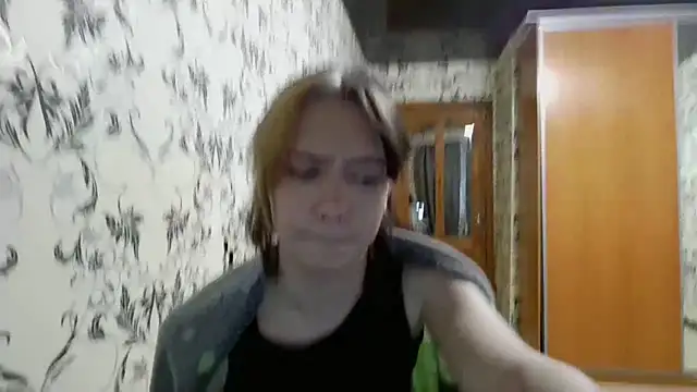 LxayBloom online show from April 27, 2026, 1:03 am