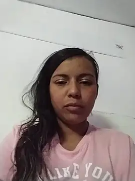 cinthia2011 online show from March 11, 2026, 6:24 pm