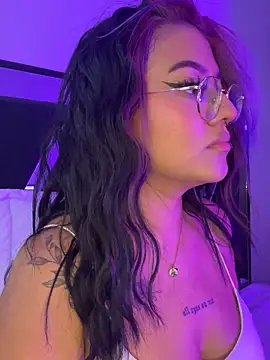 queen of you heart online show from March 3, 2026, 10:06 pm