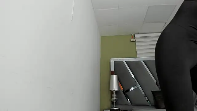 Atenea sexxx online show from July 8, 2026, 4:13 am