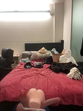 8plus4u2 online show from January 15, 2026, 6:06 am