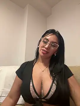 Snapshot of nataliia_queen_ chatting on March 14, 2026, 11:22 pm nataliia queen online show from March 14, 2026, 11:22 pm