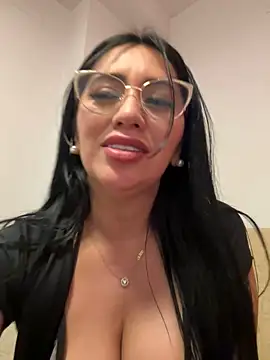 Snapshot of nataliia_queen_ chatting on March 16, 2026, 3:25 am nataliia queen online show from March 16, 2026, 3:25 am