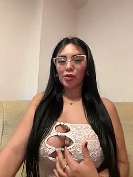 Snapshot of nataliia_queen_ chatting on March 20, 2026, 12:00 am nataliia queen online show from March 20, 2026, 12:00 am