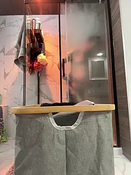 Snapshot of WIDBIGWHITECOCK chatting on March 3, 2026, 9:55 pm WIDBIGWHITECOCK online show from March 3, 2026, 9:55 pm