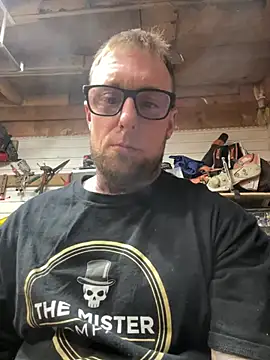 Snapshot of WIDBIGWHITECOCK chatting on February 12, 2026, 6:13 am WIDBIGWHITECOCK online show from February 12, 2026, 6:13 am