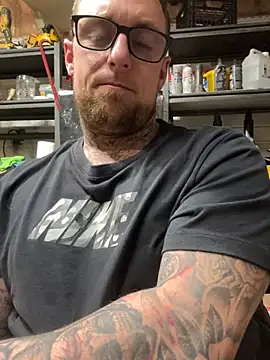 Snapshot of WIDBIGWHITECOCK chatting on March 4, 2026, 10:01 am WIDBIGWHITECOCK online show from March 4, 2026, 10:01 am