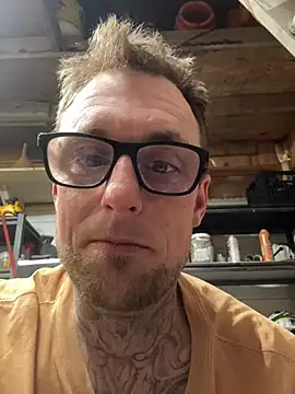 Snapshot of WIDBIGWHITECOCK chatting on March 28, 2026, 6:14 am WIDBIGWHITECOCK online show from March 28, 2026, 6:14 am