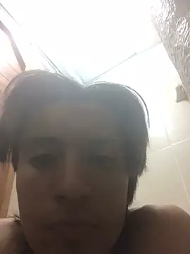 elrayo  online show from February 5, 2026, 3:35 am