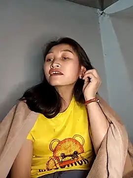 yumyum112 online show from January 11, 2026, 12:56 pm