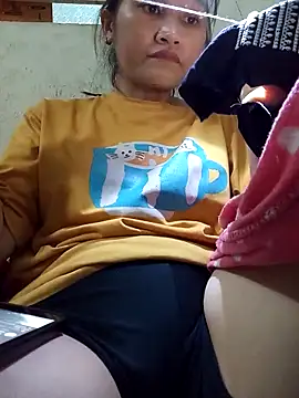 Snapshot of yumyum112 chatting on March 18, 2026, 1:57 pm yumyum112 online show from March 18, 2026, 1:57 pm